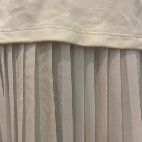 Bailey 44 White Cotton Chiffon Pleat Maxi Dress - Picture 2 of 4